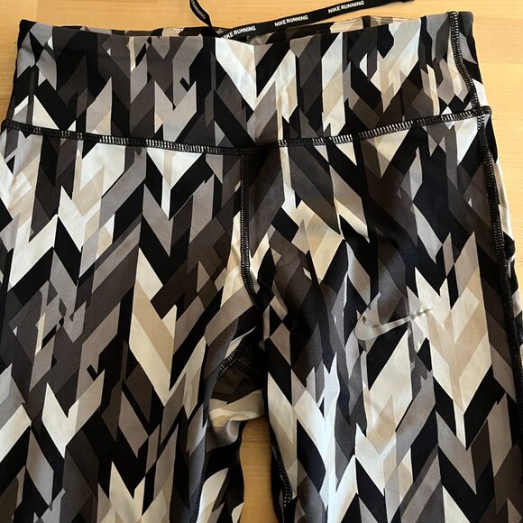 NIKE Dry Fit Running Leggings - Small - Picture 2 of 5